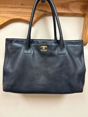 CHANEL Black Caviar Leather Tote with Gold CC Hardware